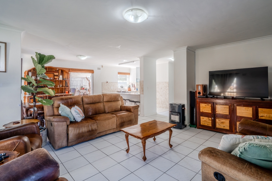 4 Bedroom Property for Sale in Northshore Western Cape